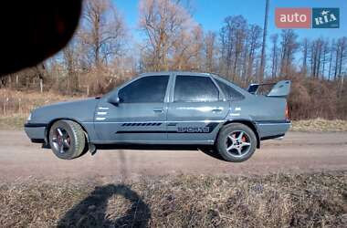 Седан Opel Vectra 1990 в Пулинах