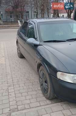 Лифтбек Opel Vectra 1998 в Ярмолинцах