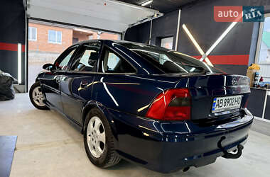 Лифтбек Opel Vectra 1999 в Виннице