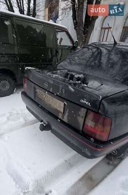 Седан Opel Vectra 1990 в Изюме