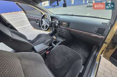 Седан Opel Vectra 2002 в 