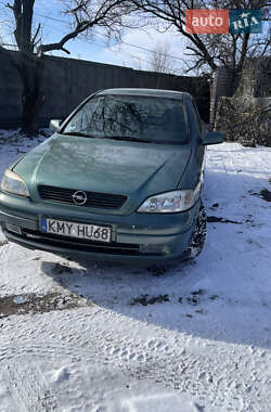 Седан Opel Vectra 2000 в Славянске