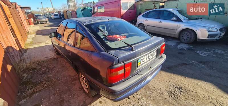 Лифтбек Opel Vectra 1995 в Львове
