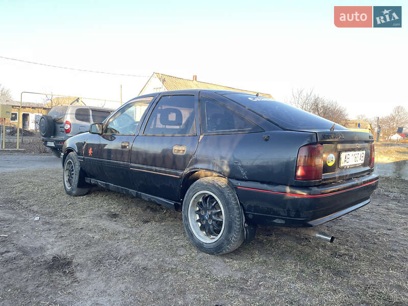 Лифтбек Opel Vectra 1994 в Тульчине