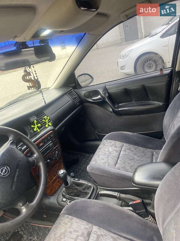 Седан Opel Vectra 1998 в Львове фото 6 Седан Opel Vectra 1998 в Львове