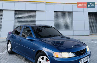 Седан Opel Vectra 1996 в Львове