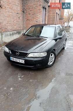 Седан Opel Vectra 1999 в Бершаді