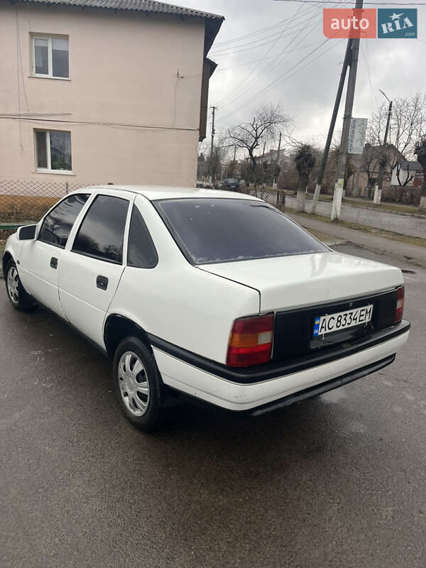 Седан Opel Vectra 1989 в Луцьку