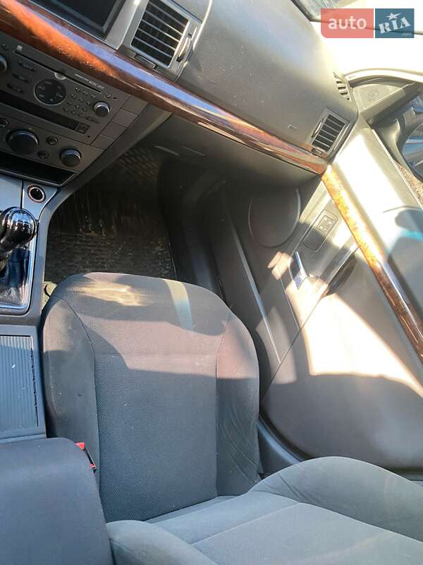 Универсал Opel Vectra 2003 в Черновцах