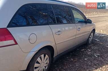 Универсал Opel Vectra 2004 в 
