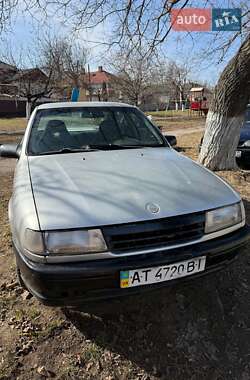 Седан Opel Vectra 1989 в Сокирянах