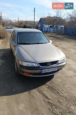 Седан Opel Vectra 1997 в Жмеринке