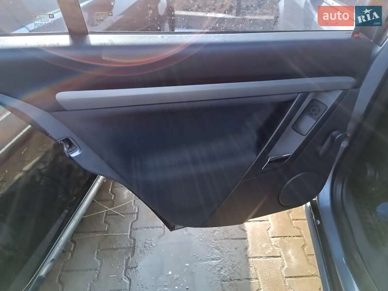 Седан Opel Vectra 2006 в Луцке