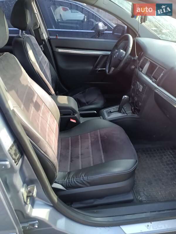 Седан Opel Vectra 2006 в Луцке