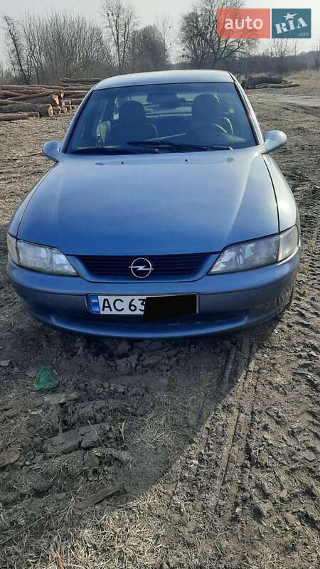 Седан Opel Vectra 1998 в Лукові