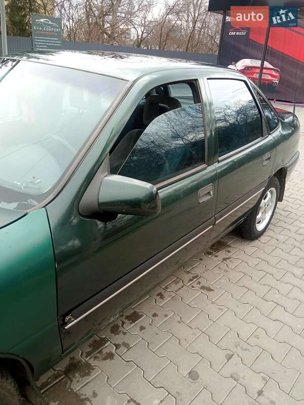 Седан Opel Vectra 1995 в Коломые