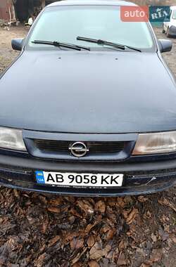 Ліфтбек Opel Vectra 1993 в Бершаді