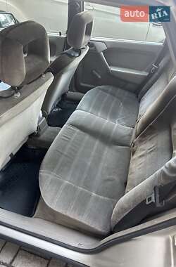 Седан Opel Vectra 1990 в 