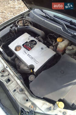 Седан Opel Vectra 2004 в 