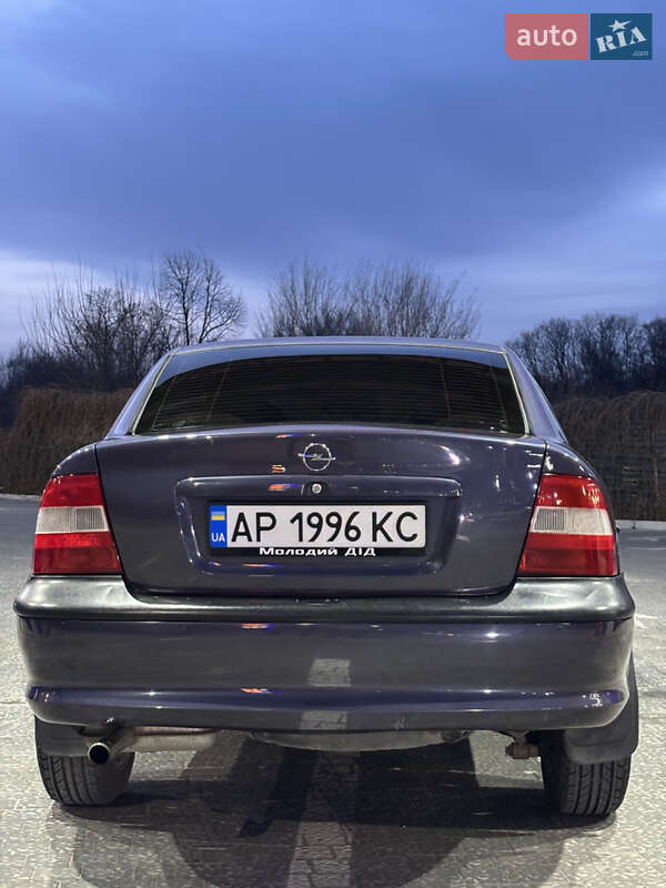 Седан Opel Vectra 1996 в Запорожье