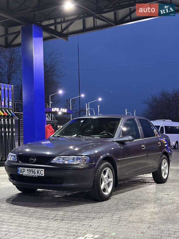 Седан Opel Vectra 1996 в Запорожье