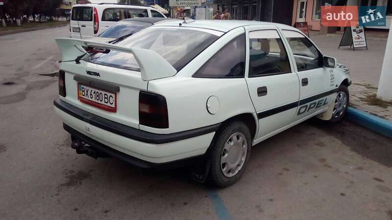 Лифтбек Opel Vectra 1989 в Каменец-Подольском