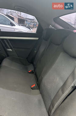 Седан Opel Vectra 2004 в 