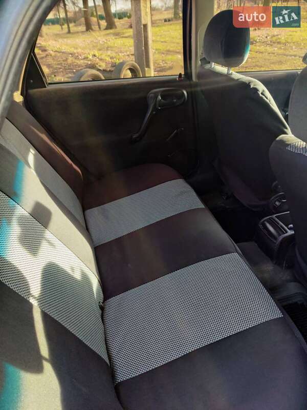 Седан Opel Vectra 1998 в Сумах