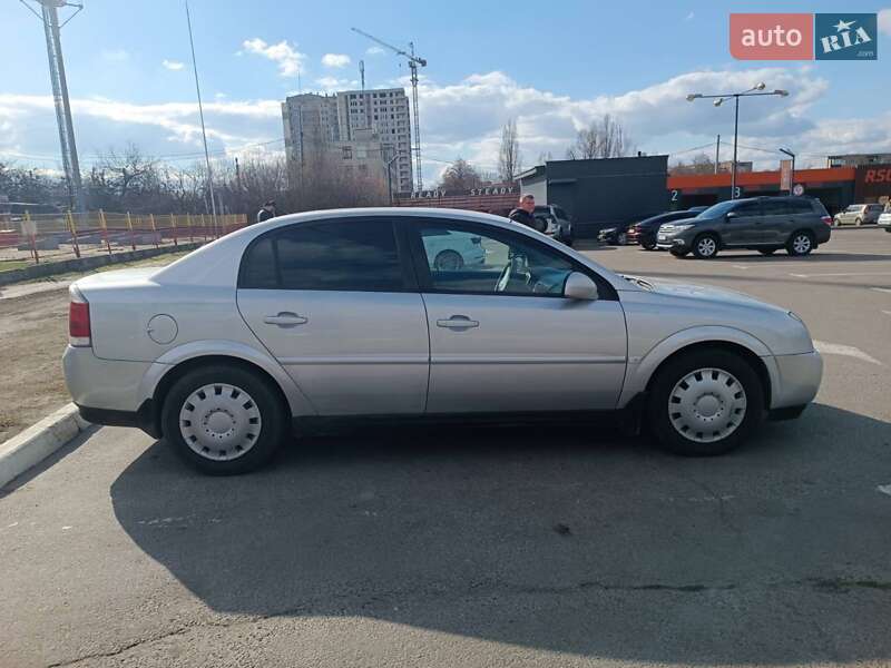 Седан Opel Vectra 2005 в 