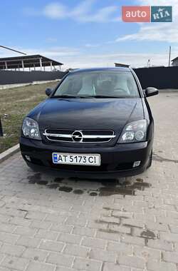 Седан Opel Vectra 2004 в 