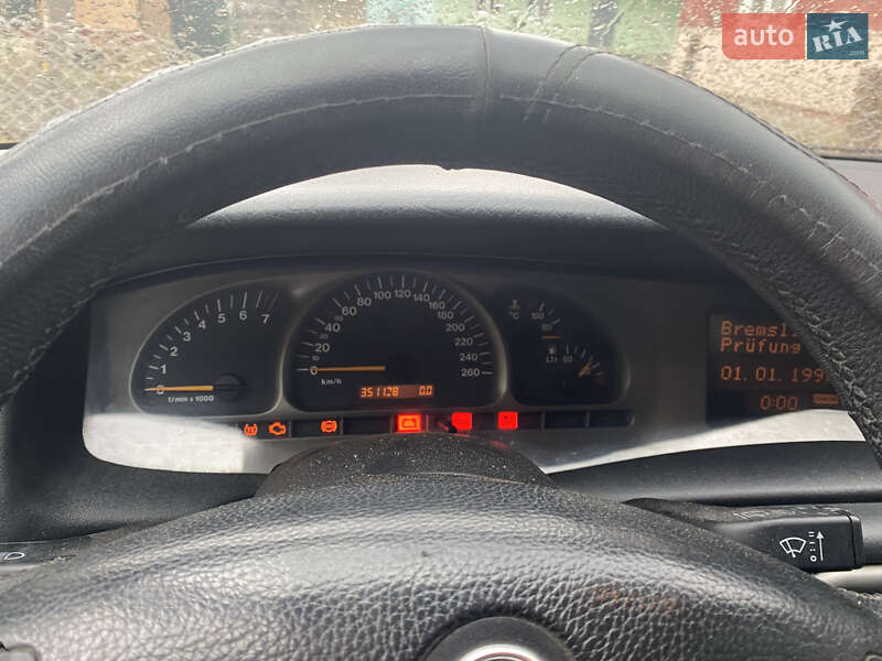 Седан Opel Vectra 2000 в Сколе