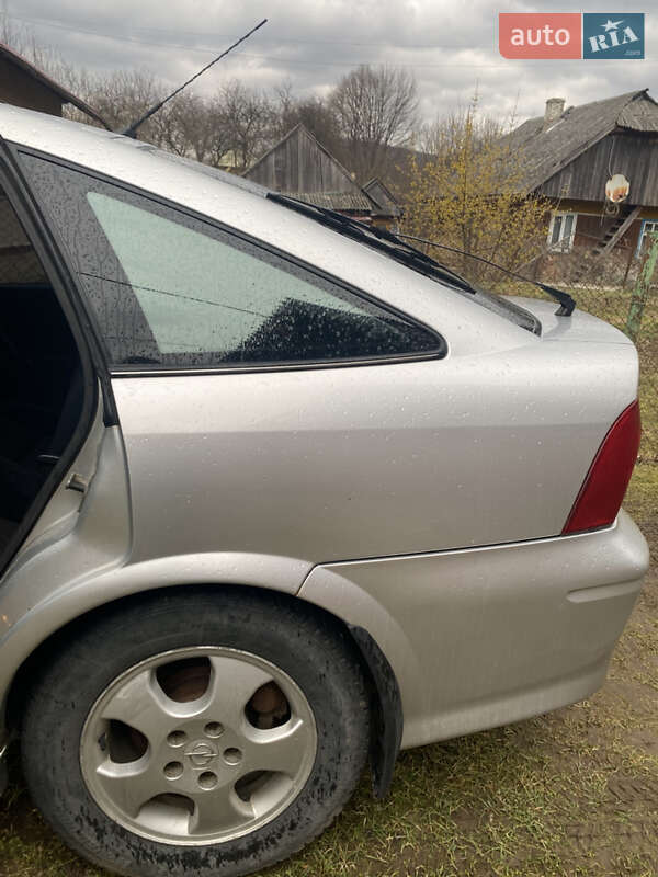 Седан Opel Vectra 2000 в Сколе