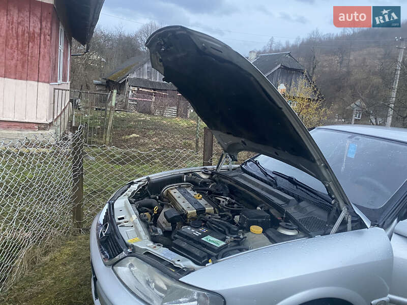 Седан Opel Vectra 2000 в Сколе