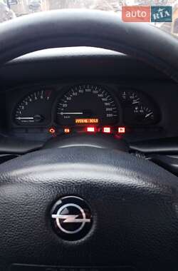 Седан Opel Vectra 1999 в 