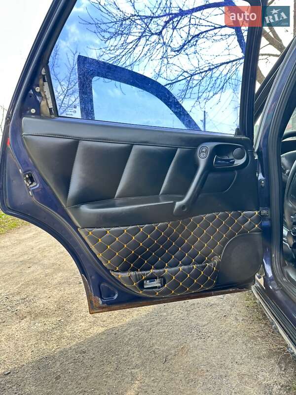Седан Opel Vectra 1999 в Литине