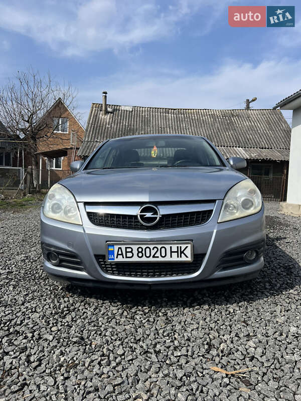 Седан Opel Vectra 2007 в Літині