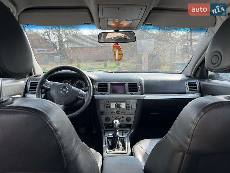 Седан Opel Vectra 2007 в Літині