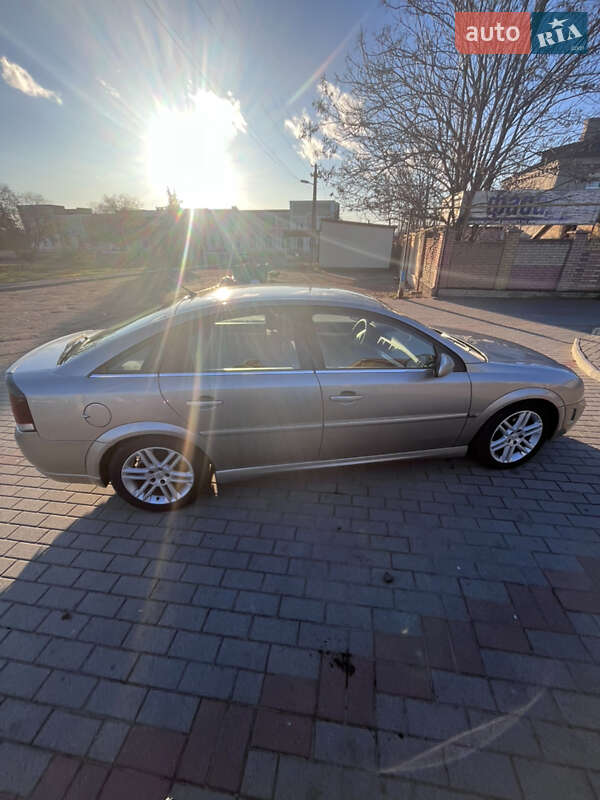 Седан Opel Vectra 2003 в Вознесенске