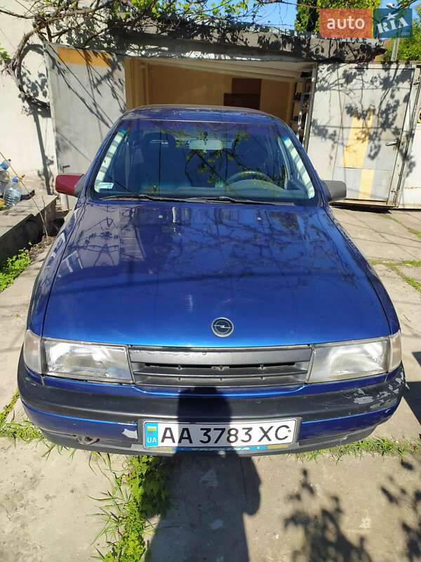 Седан Opel Vectra 1991 в Киеве