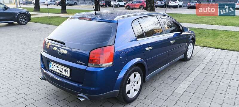 Универсал Opel Vectra 2003 в Ужгороде