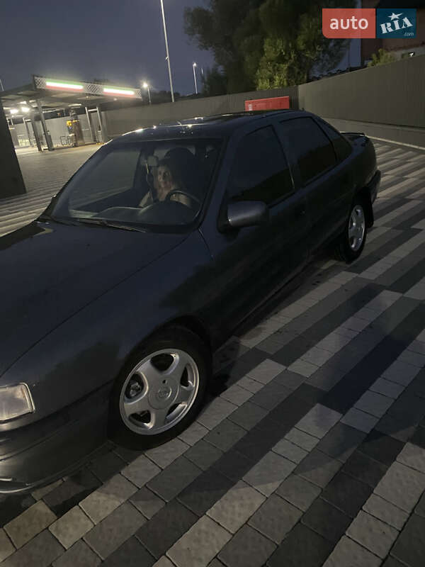 Седан Opel Vectra 1995 в Львове фото 5 Седан Opel Vectra 1995 в Львове
