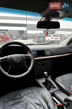 Седан Opel Vectra 2003 в 
