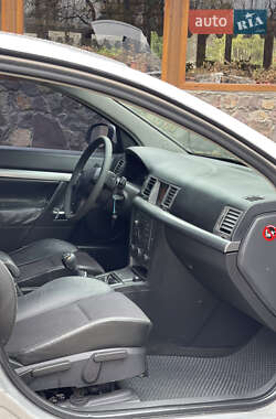 Лифтбек Opel Vectra 2003 в 