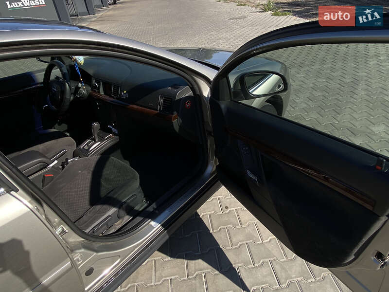 Седан Opel Vectra 2002 в Новому Бузі