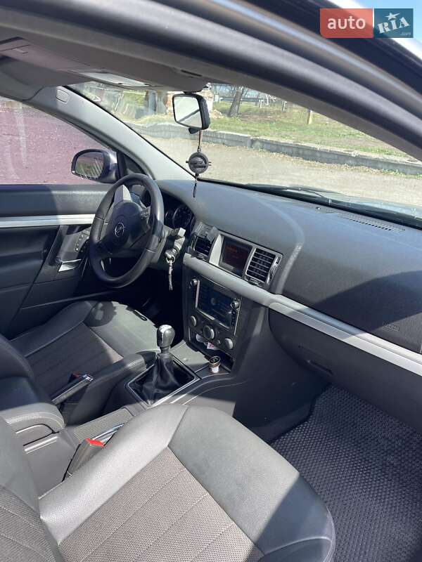 Седан Opel Vectra 2007 в Чечельнике