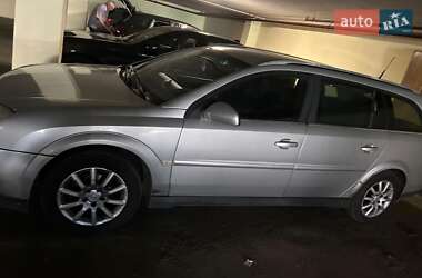 Универсал Opel Vectra 2004 в 