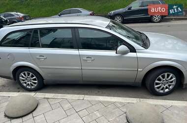 Универсал Opel Vectra 2004 в 