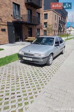 Лифтбек Opel Vectra 1992 в 