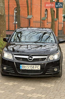 Лифтбек Opel Vectra 2006 в 