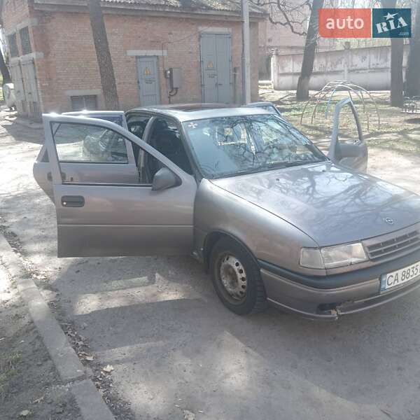 Седан Opel Vectra 1989 в Белой Церкви